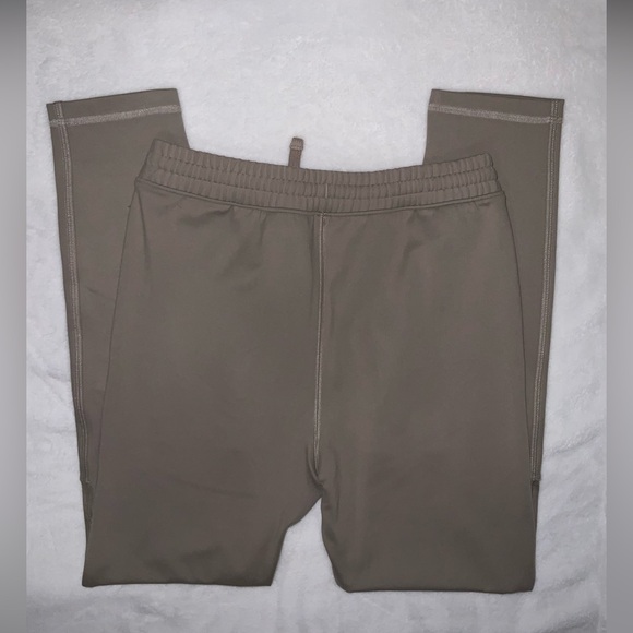 Boys Abercrombie Performance Gear Set in Taupe Size 11/12 - Picture 6 of 11